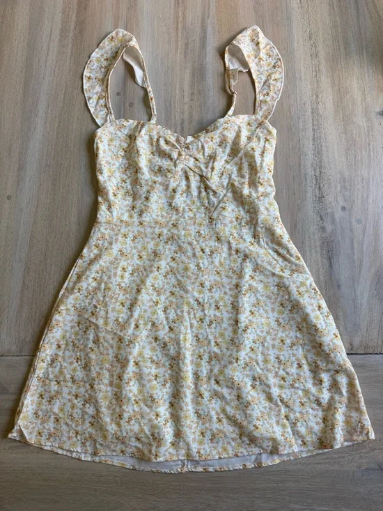 NWT Princess Polly Landon Mini Dress Yellow Floral Petite US 4 - Picture 4 of 6
